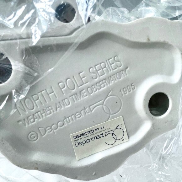 Department 56 North Pole Series Weather and Time Observatory Lighted 56.56385 - Picture 12 of 14